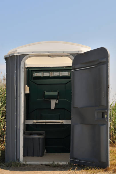 Best Porta potty rental near me  in Altamont, OR